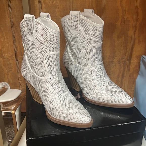 Country Concert Glitter Bootie - Picture 4 of 10